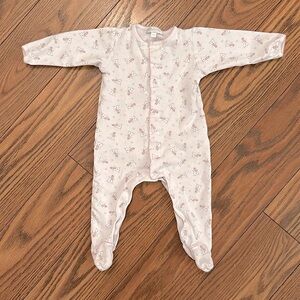 Magnolia Baby Ruffle Footie Pink Snowman Snowflake Print 6m